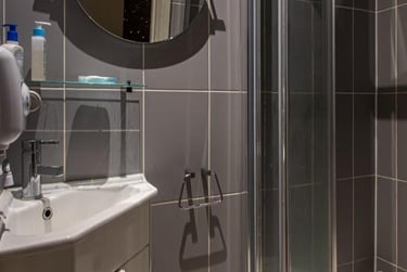 7 bed house, Richmond Road, Plasnewydd, Cardiff, CF243BT - Image 12